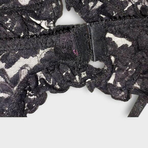 Garter Belt Women Black Lace Four Clips Stretchy Floral Sexy Intimates Stockings - Picture 2 of 6